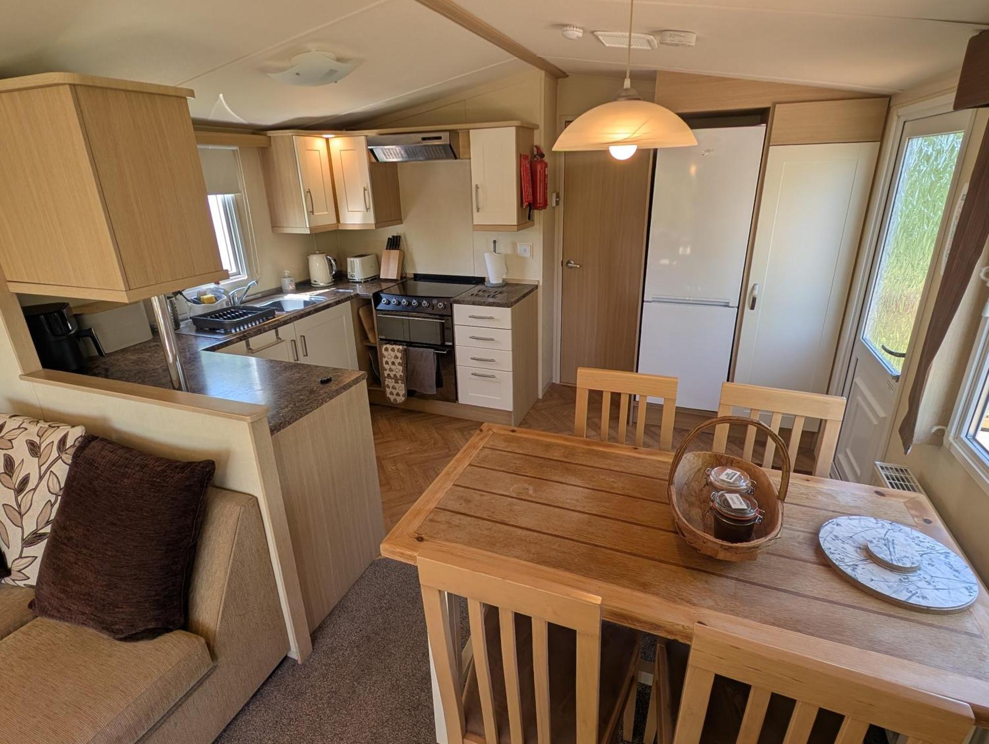 Red Squirrel Holiday Home In The Countryside, 10 Mins To Lligwy Beach Llandyfrydog Bagian luar foto